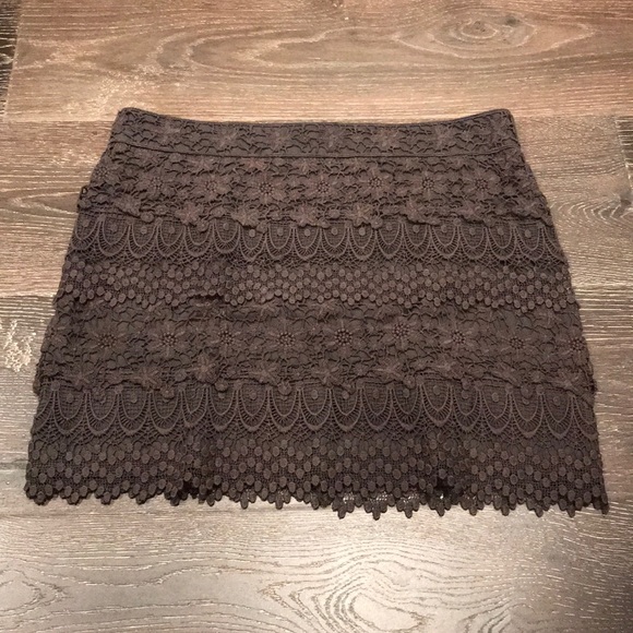 Like New- American Eagle Outfitter Skirt - Picture 3 of 6